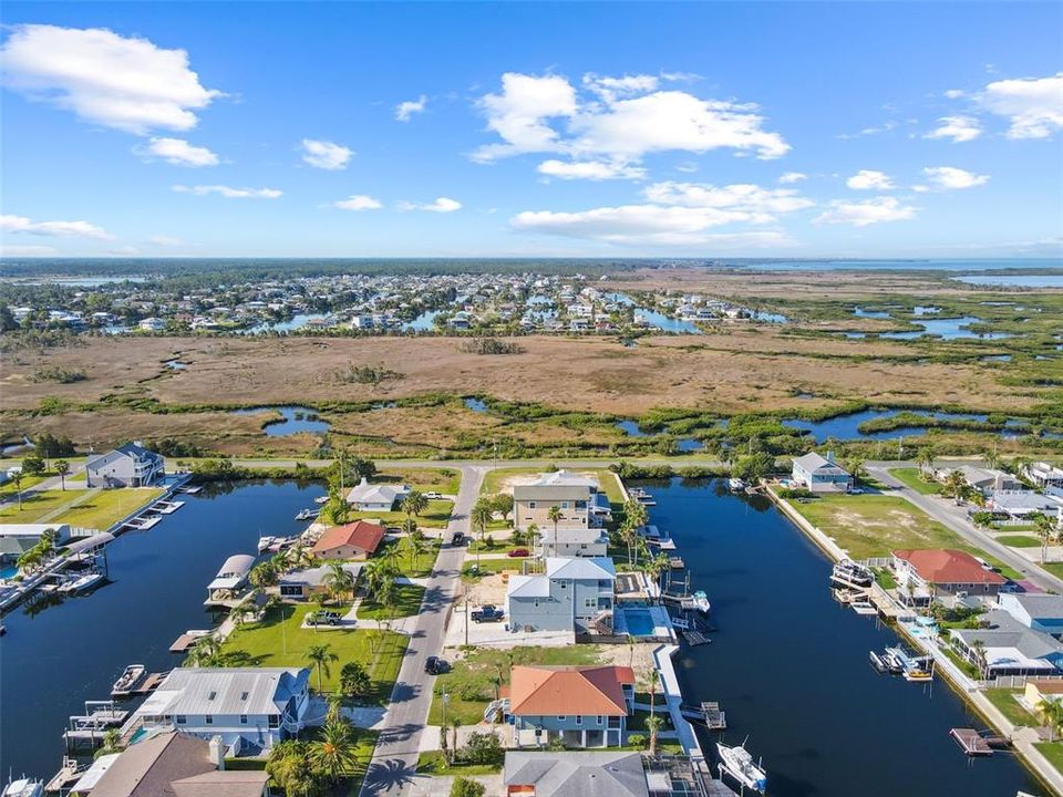 Active With Contract: $619,900 (3 beds, 2 baths, 1470 Square Feet)