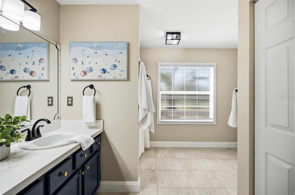 合同活跃: $315,000 (3 贝兹, 2 浴室, 1532 平方英尺)