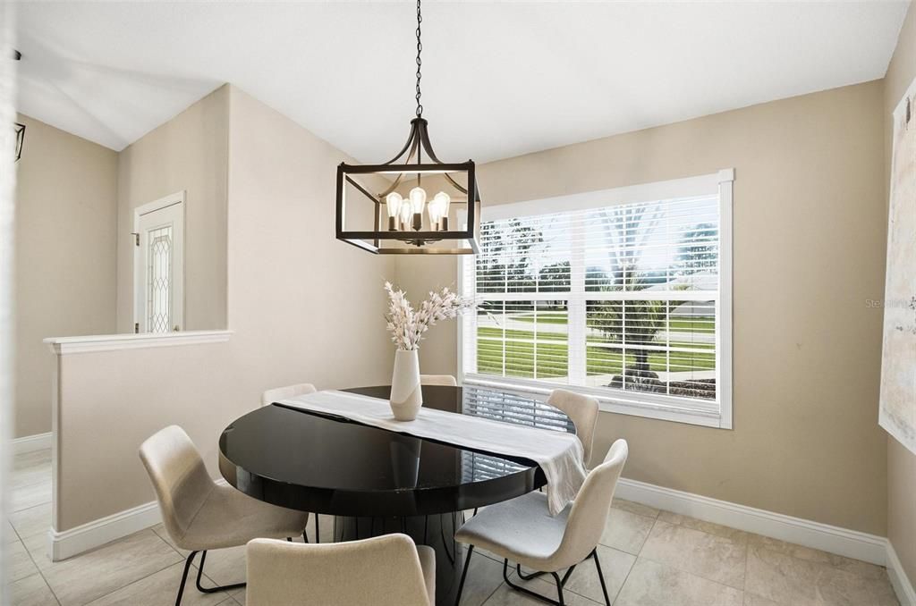 合同活跃: $315,000 (3 贝兹, 2 浴室, 1532 平方英尺)