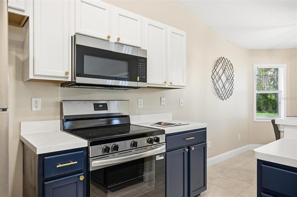 合同活跃: $315,000 (3 贝兹, 2 浴室, 1532 平方英尺)