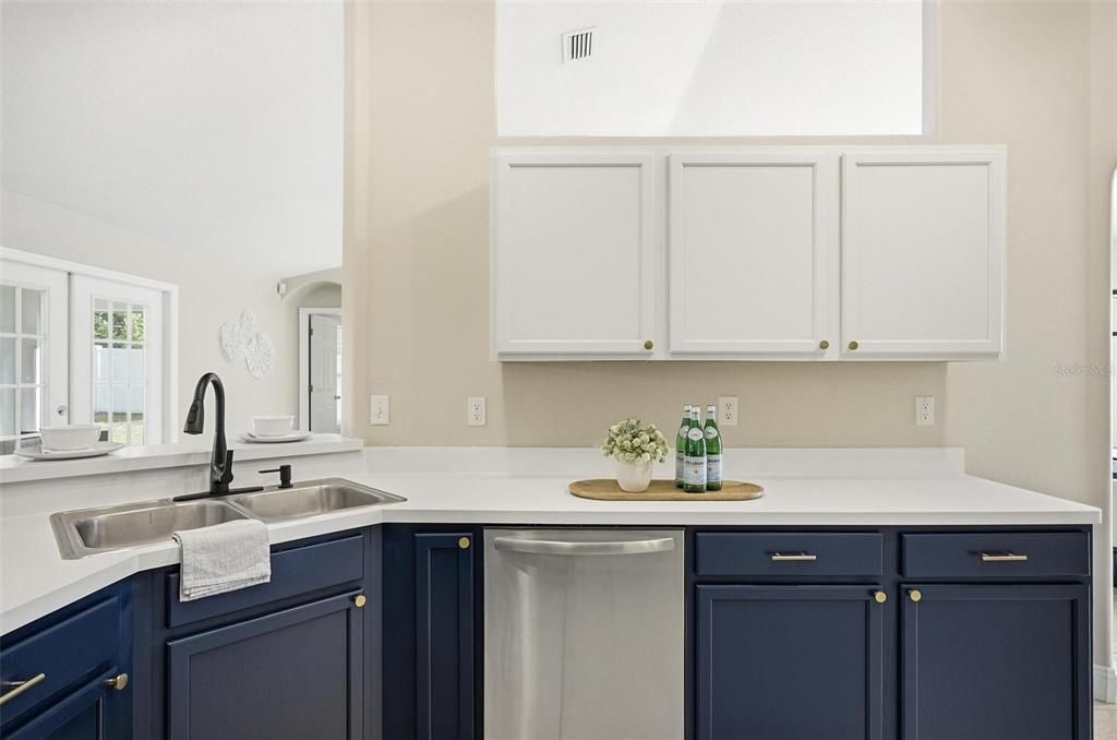 合同活跃: $315,000 (3 贝兹, 2 浴室, 1532 平方英尺)