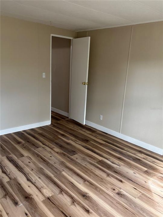 For Sale: $199,900 (2 beds, 2 baths, 1328 Square Feet)