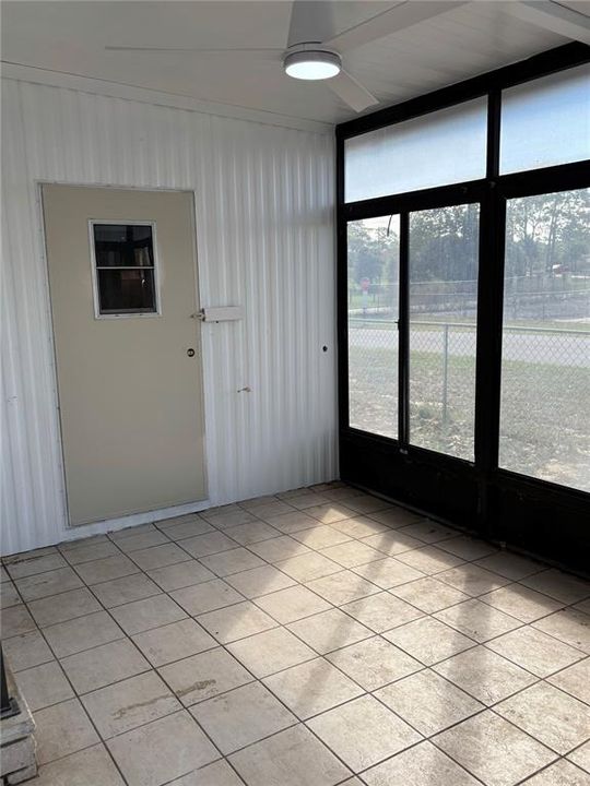 For Sale: $199,900 (2 beds, 2 baths, 1328 Square Feet)