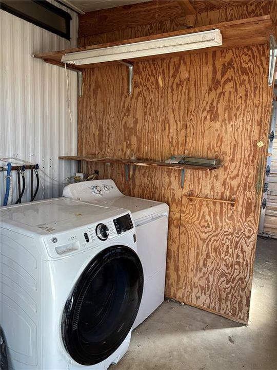 For Sale: $199,900 (2 beds, 2 baths, 1328 Square Feet)