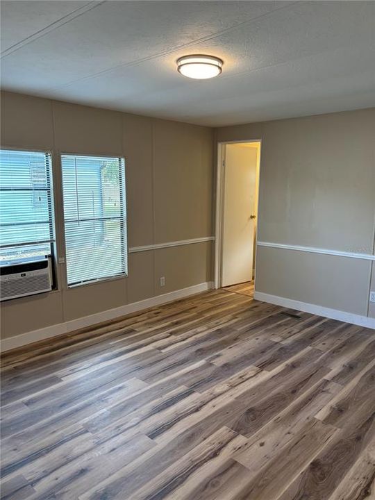 For Sale: $199,900 (2 beds, 2 baths, 1328 Square Feet)