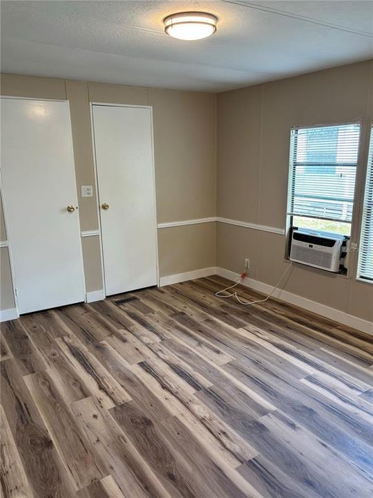 For Sale: $199,900 (2 beds, 2 baths, 1328 Square Feet)