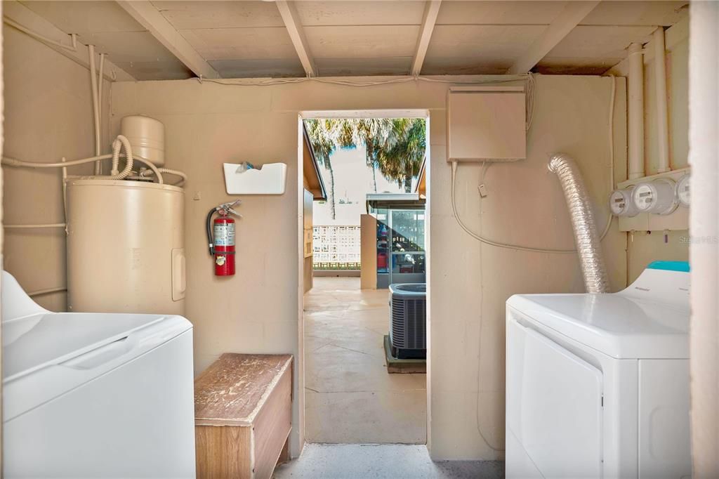 待售: $150,000 (1 贝兹, 1 浴室, 690 平方英尺)