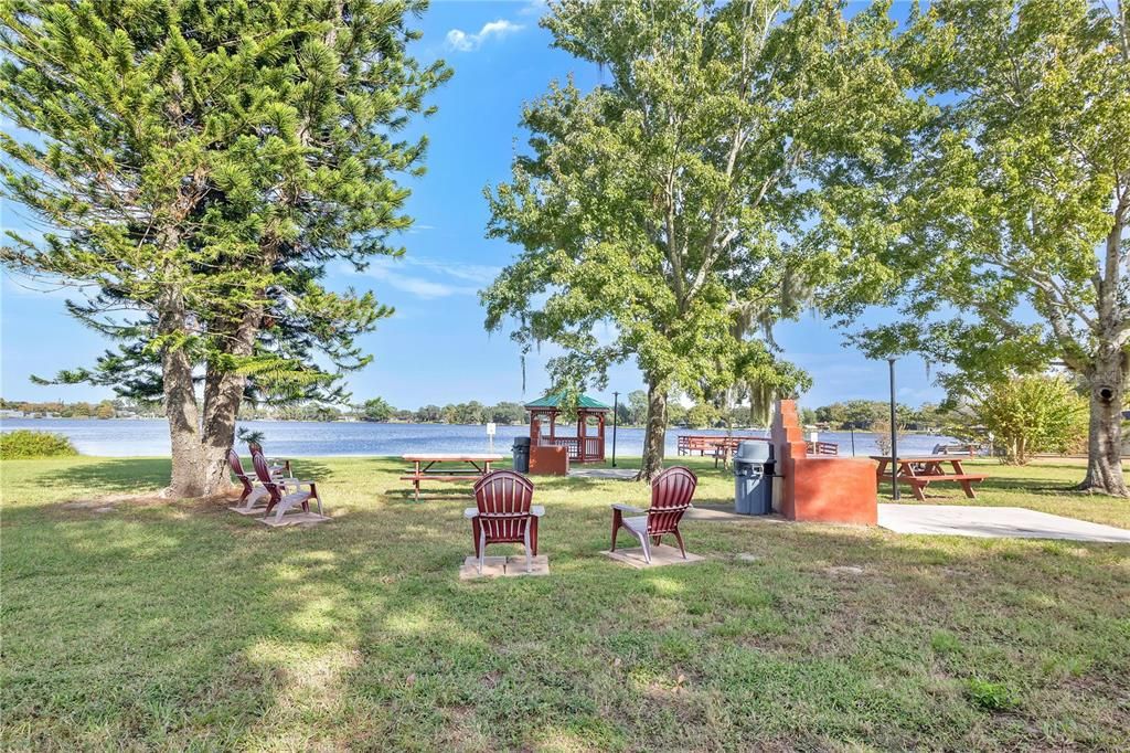 待售: $150,000 (1 贝兹, 1 浴室, 690 平方英尺)