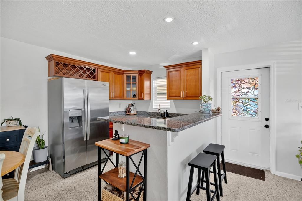 待售: $150,000 (1 贝兹, 1 浴室, 690 平方英尺)