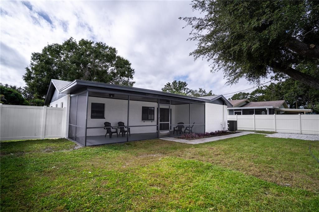 Active With Contract: $399,000 (3 beds, 2 baths, 1211 Square Feet)