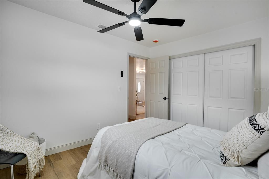 Active With Contract: $399,000 (3 beds, 2 baths, 1211 Square Feet)