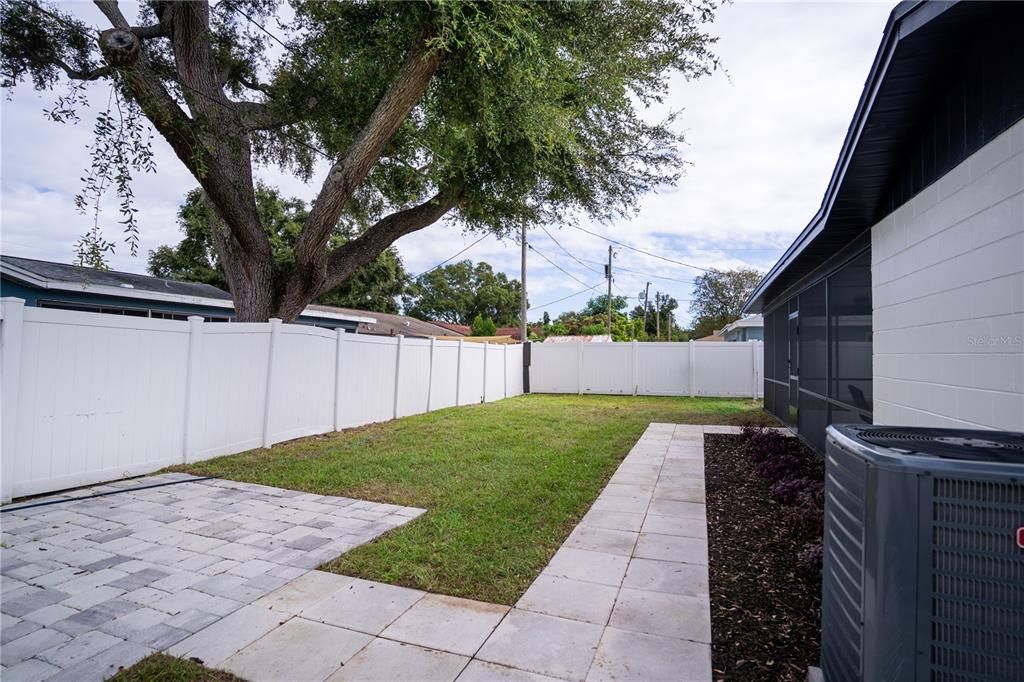 Active With Contract: $399,000 (3 beds, 2 baths, 1211 Square Feet)