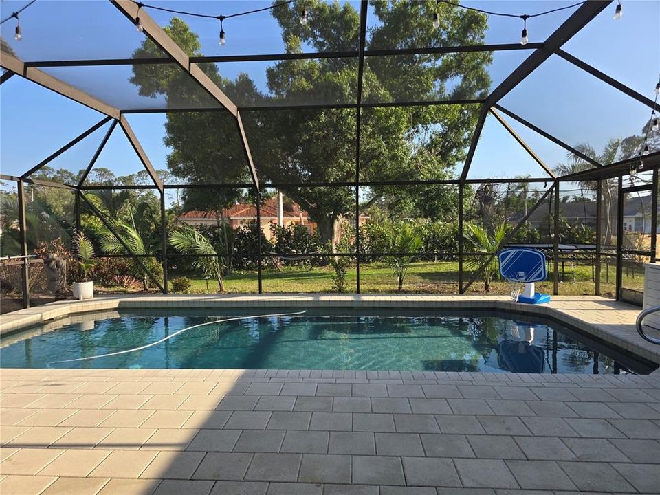 待售: $775,000 (3 贝兹, 2 浴室, 2153 平方英尺)