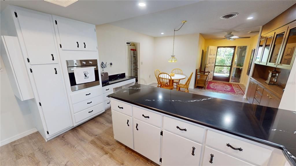 待售: $475,000 (3 贝兹, 2 浴室, 1838 平方英尺)