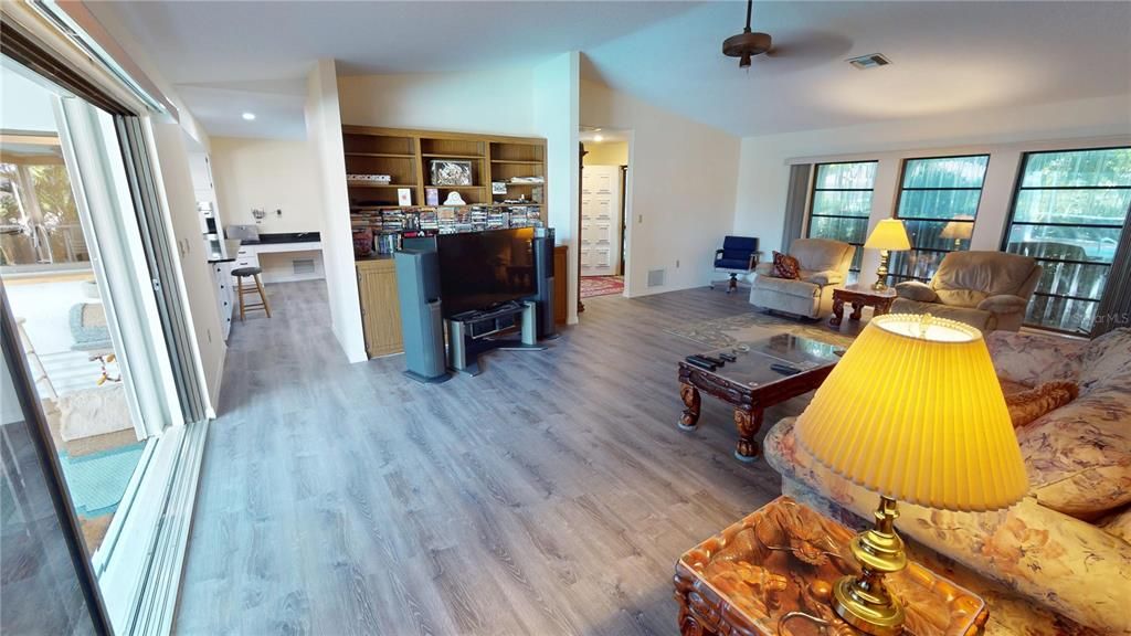 待售: $475,000 (3 贝兹, 2 浴室, 1838 平方英尺)