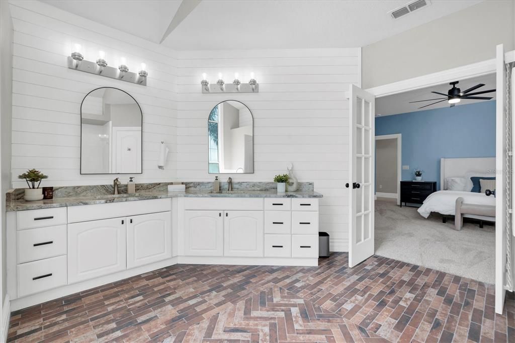 待售: $725,000 (4 贝兹, 4 浴室, 3288 平方英尺)