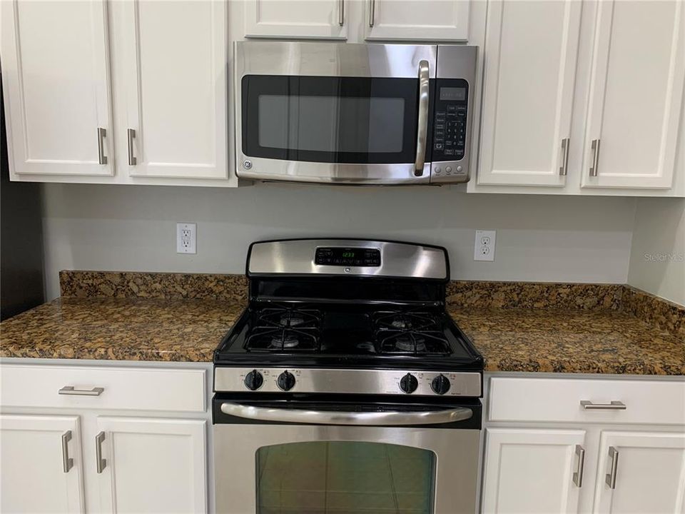 На продажу: $419,000 (3 спален, 2 ванн, 2029 Квадратных фут)