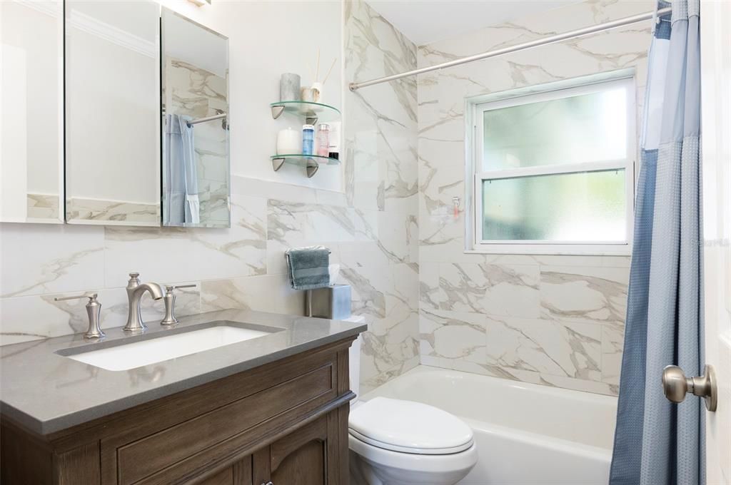 待售: $415,000 (2 贝兹, 1 浴室, 1228 平方英尺)