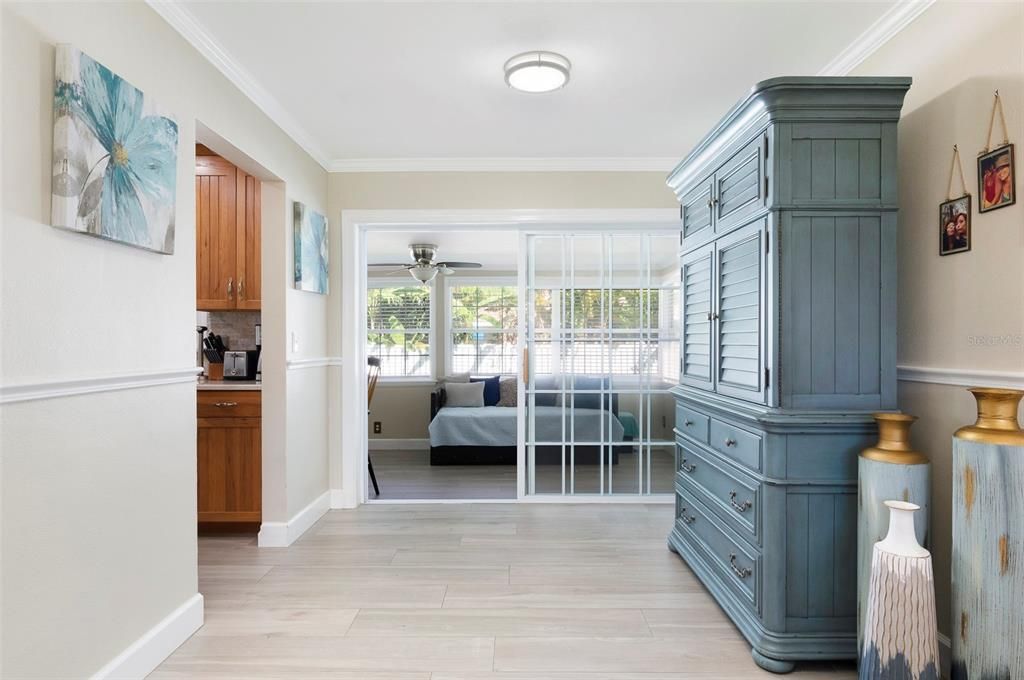 待售: $415,000 (2 贝兹, 1 浴室, 1228 平方英尺)