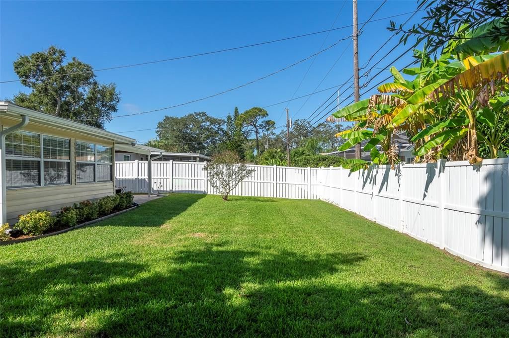 待售: $415,000 (2 贝兹, 1 浴室, 1228 平方英尺)