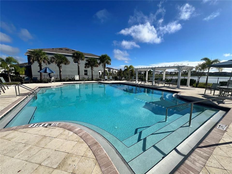 En Renta: $2,350 (3 camas, 2 baños, 1673 Pies cuadrados)