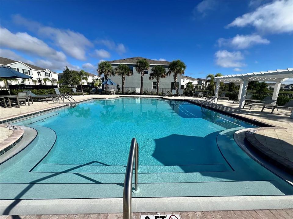 En Renta: $2,350 (3 camas, 2 baños, 1673 Pies cuadrados)