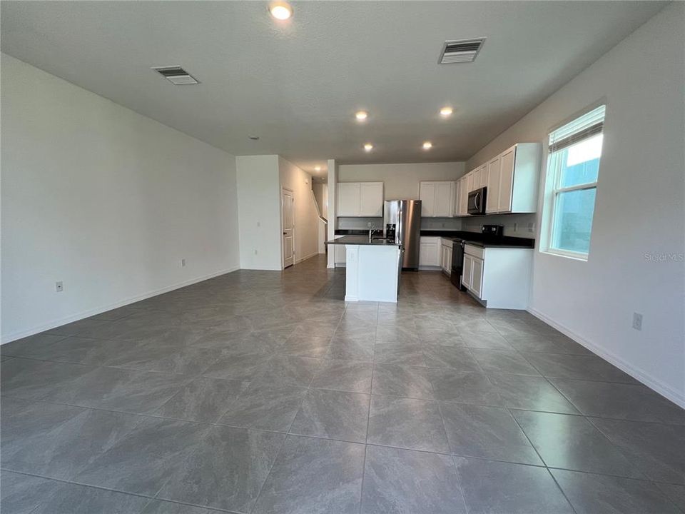 En Renta: $2,350 (3 camas, 2 baños, 1673 Pies cuadrados)