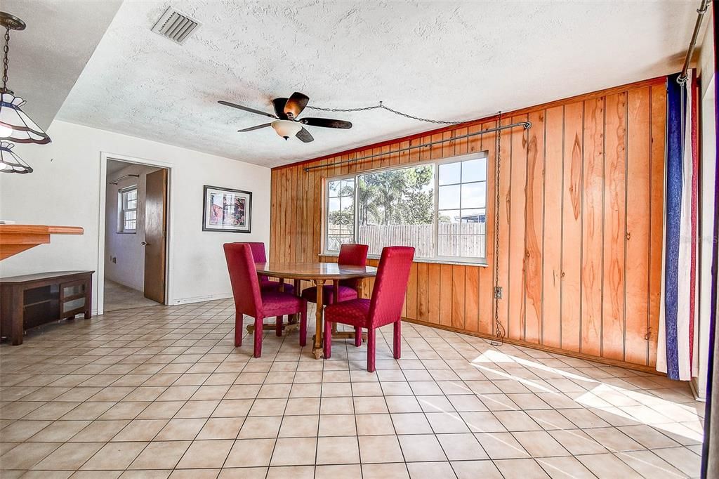 待售: $497,988 (3 贝兹, 2 浴室, 1626 平方英尺)