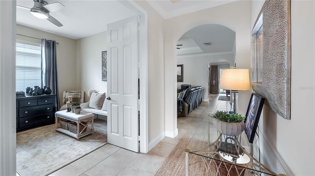 Под контрактом: $525,000 (4 спален, 2 ванн, 2271 Квадратных фут)