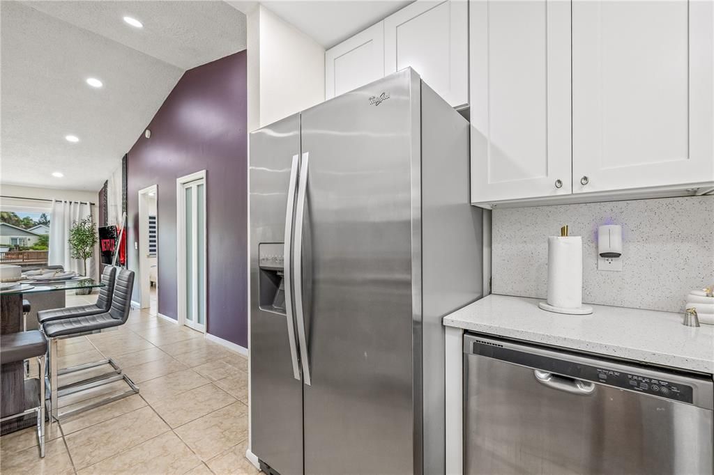 合同活跃: $434,500 (4 贝兹, 3 浴室, 1492 平方英尺)