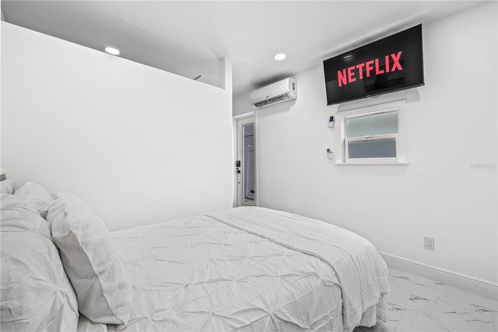 合同活跃: $434,500 (4 贝兹, 3 浴室, 1492 平方英尺)