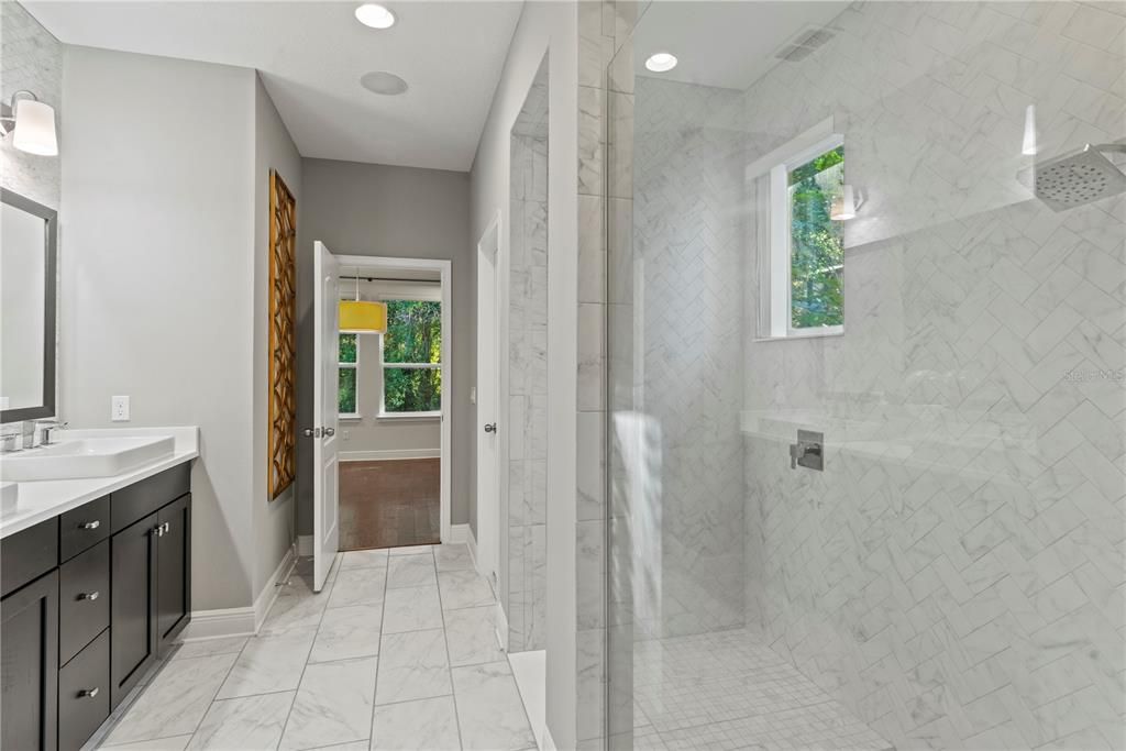 For Sale: $485,000 (3 beds, 2 baths, 1938 Square Feet)