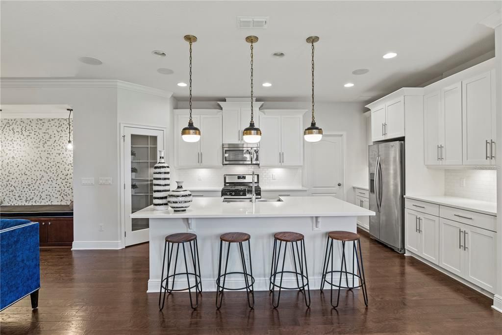 For Sale: $485,000 (3 beds, 2 baths, 1938 Square Feet)