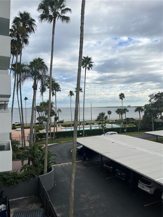 For Rent: $2,300 (1 beds, 1 baths, 840 Square Feet)