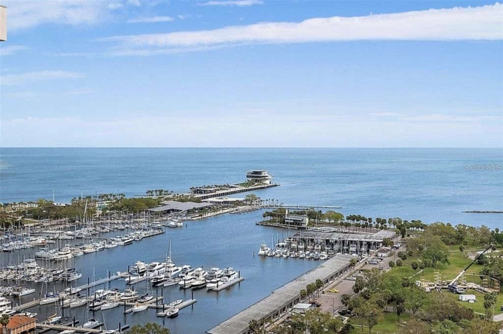 For Rent: $4,200 (1 beds, 1 baths, 859 Square Feet)