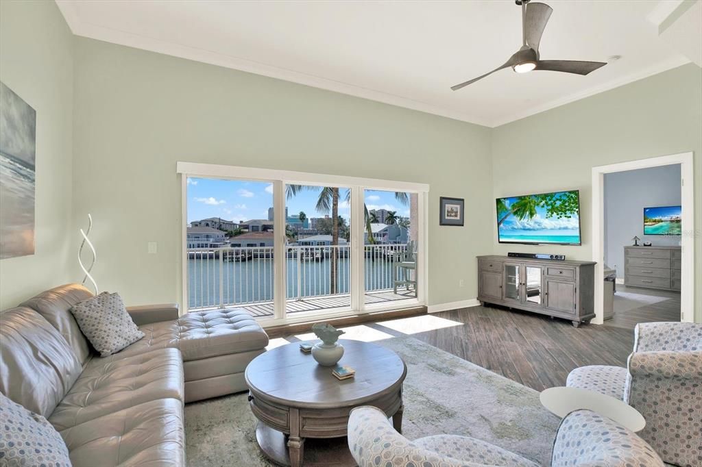 For Sale: $1,099,000 (3 beds, 3 baths, 1868 Square Feet)