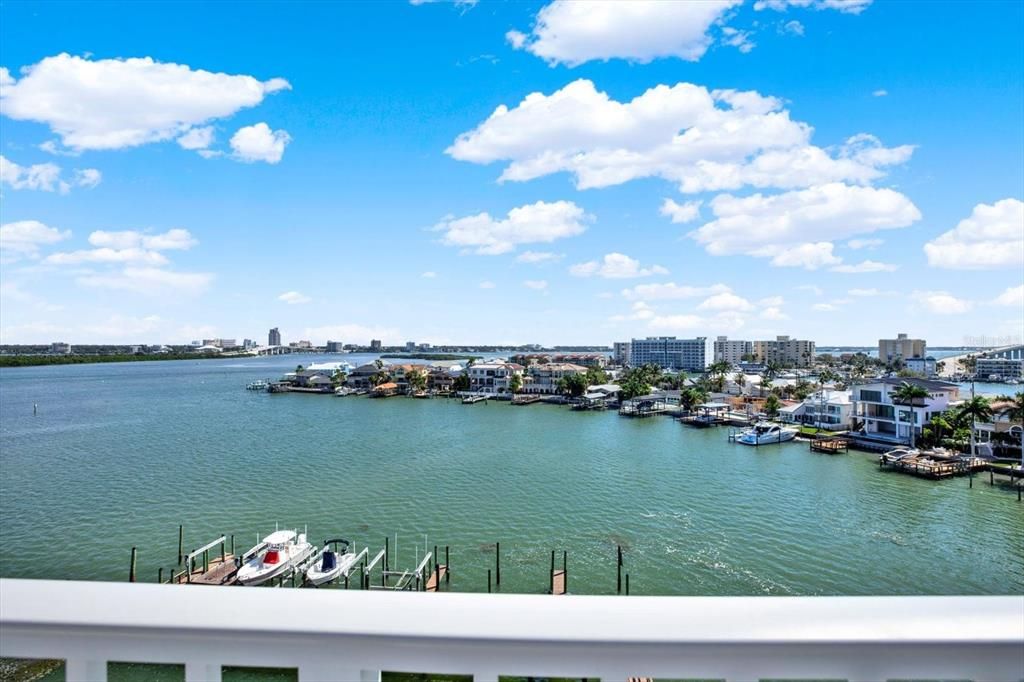 For Sale: $1,099,000 (3 beds, 3 baths, 1868 Square Feet)