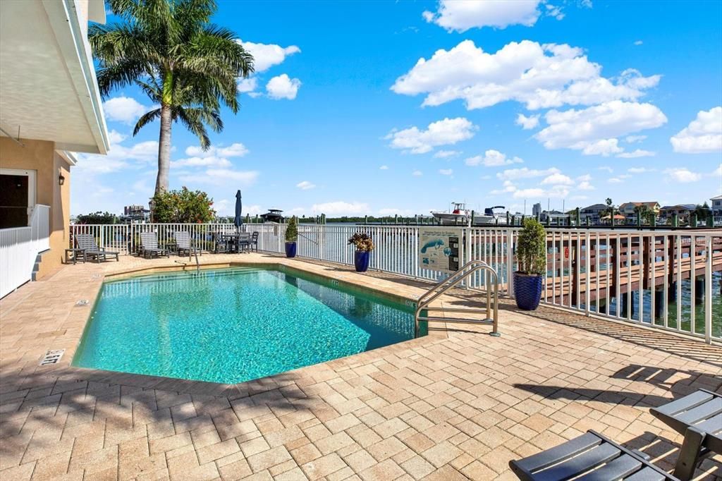 For Sale: $1,099,000 (3 beds, 3 baths, 1868 Square Feet)