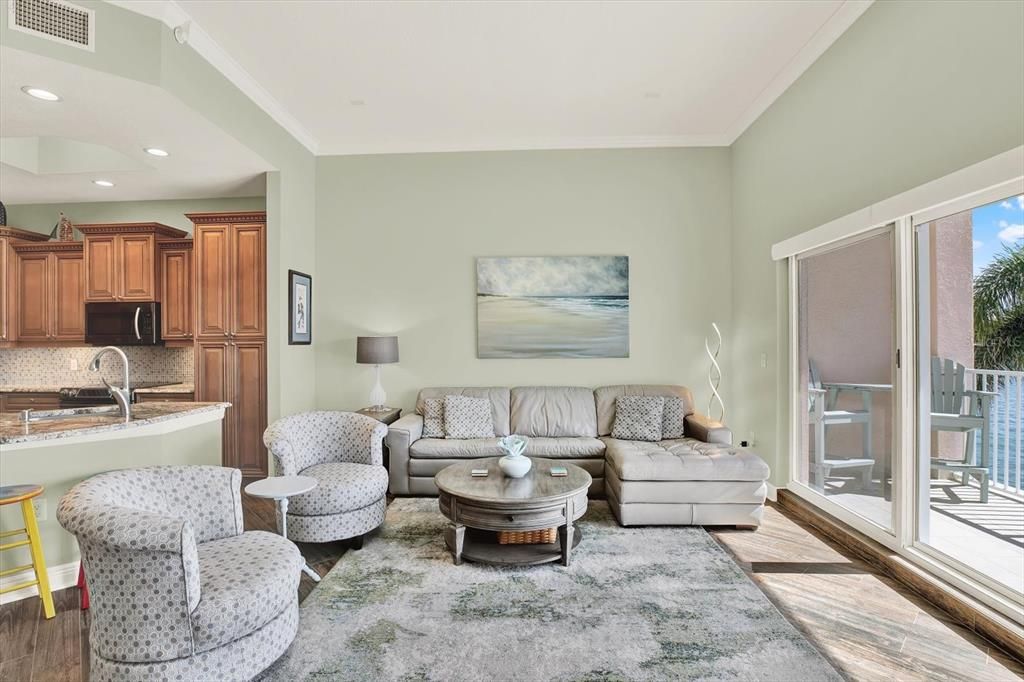 For Sale: $1,099,000 (3 beds, 3 baths, 1868 Square Feet)