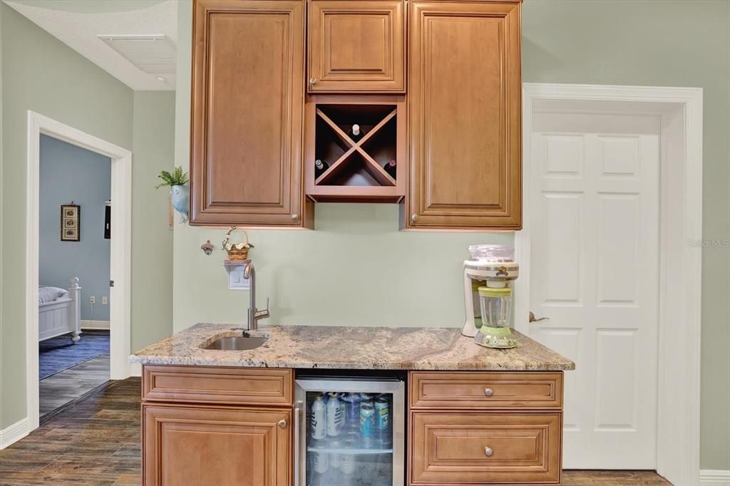 For Sale: $1,099,000 (3 beds, 3 baths, 1868 Square Feet)