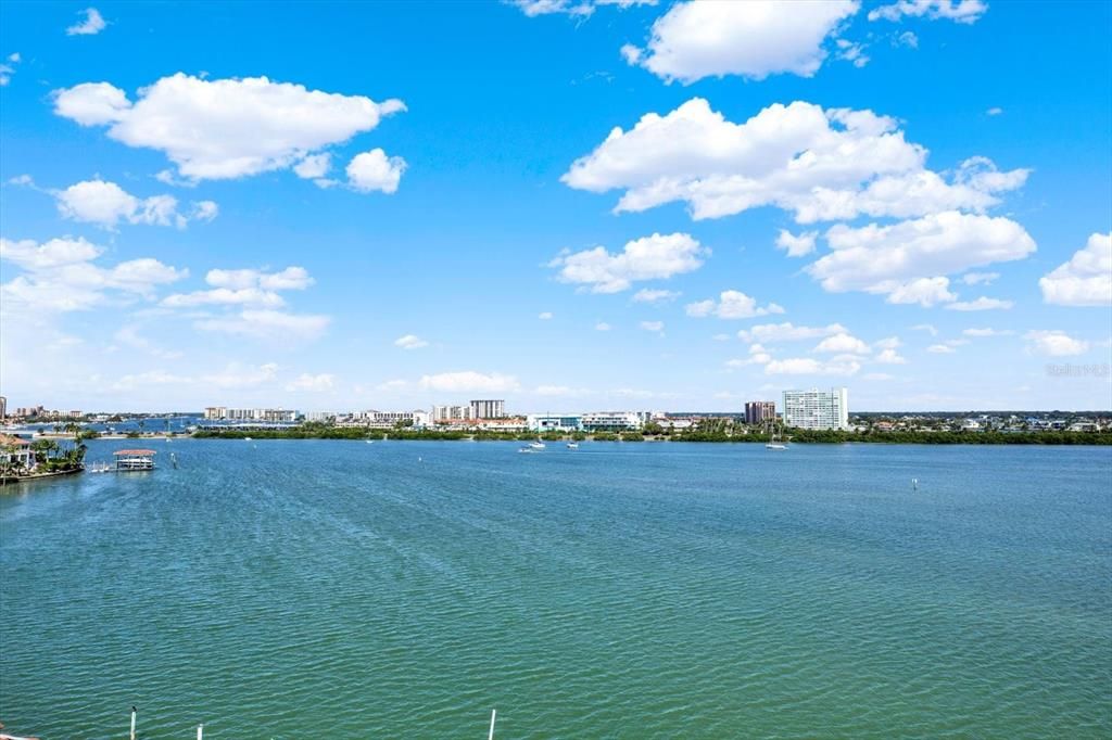 For Sale: $1,099,000 (3 beds, 3 baths, 1868 Square Feet)