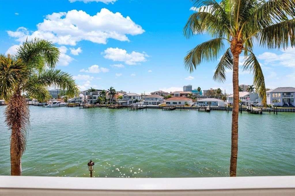 For Sale: $1,099,000 (3 beds, 3 baths, 1868 Square Feet)