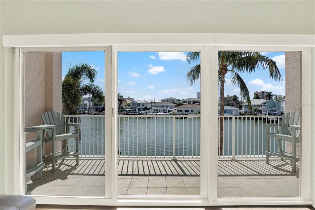 For Sale: $1,099,000 (3 beds, 3 baths, 1868 Square Feet)