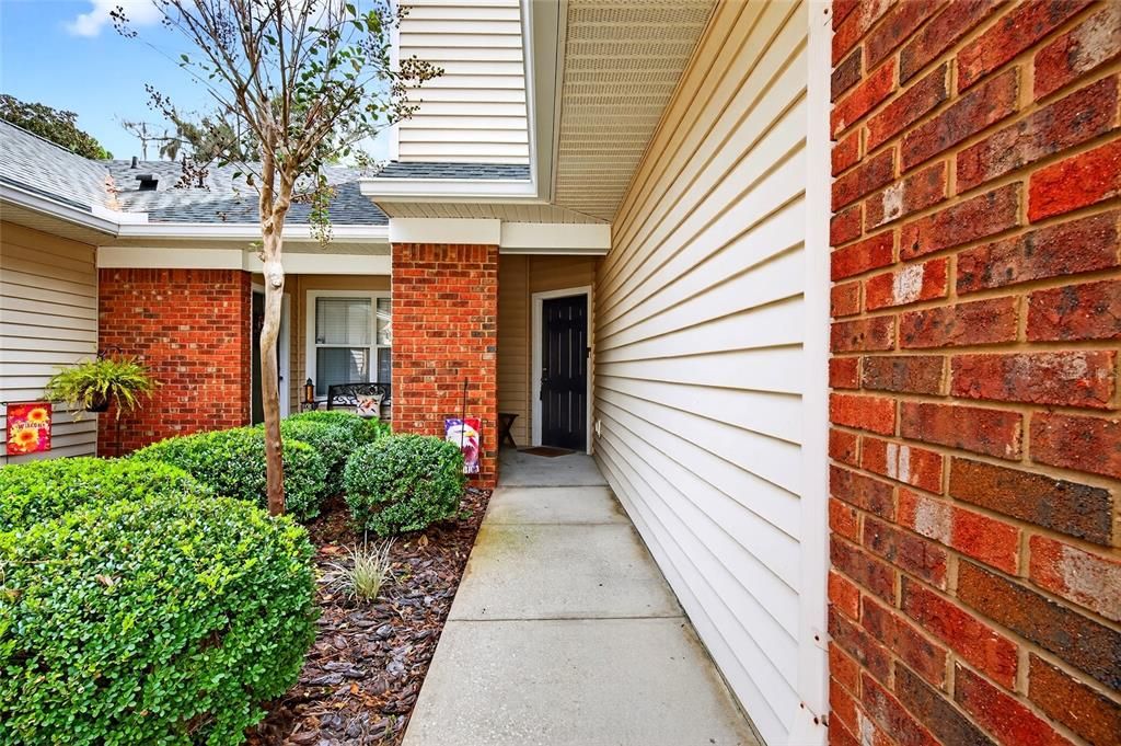 待售: $205,000 (2 贝兹, 2 浴室, 1465 平方英尺)