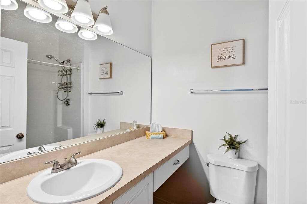 待售: $205,000 (2 贝兹, 2 浴室, 1465 平方英尺)