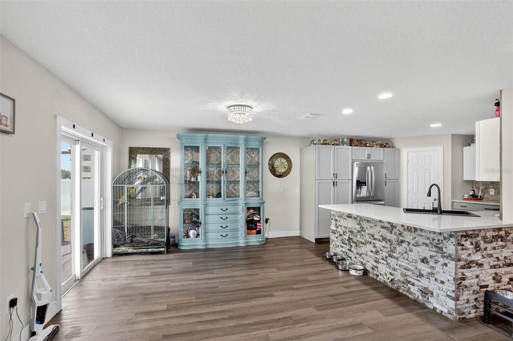 For Sale: $395,000 (3 beds, 2 baths, 2256 Square Feet)