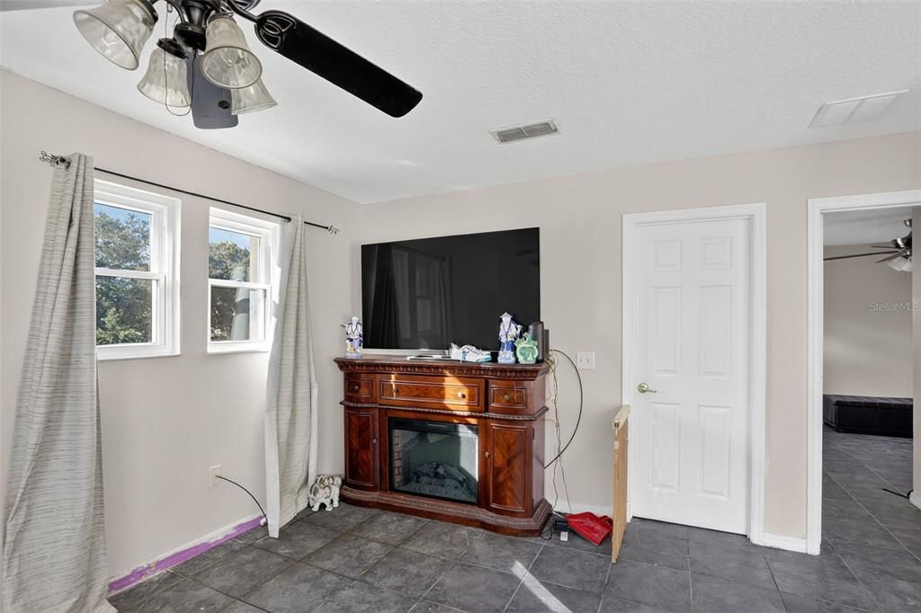 For Sale: $395,000 (3 beds, 2 baths, 2256 Square Feet)