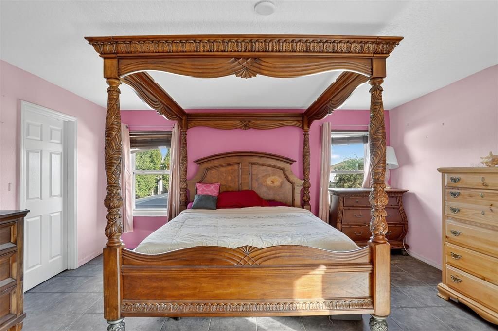 For Sale: $395,000 (3 beds, 2 baths, 2256 Square Feet)