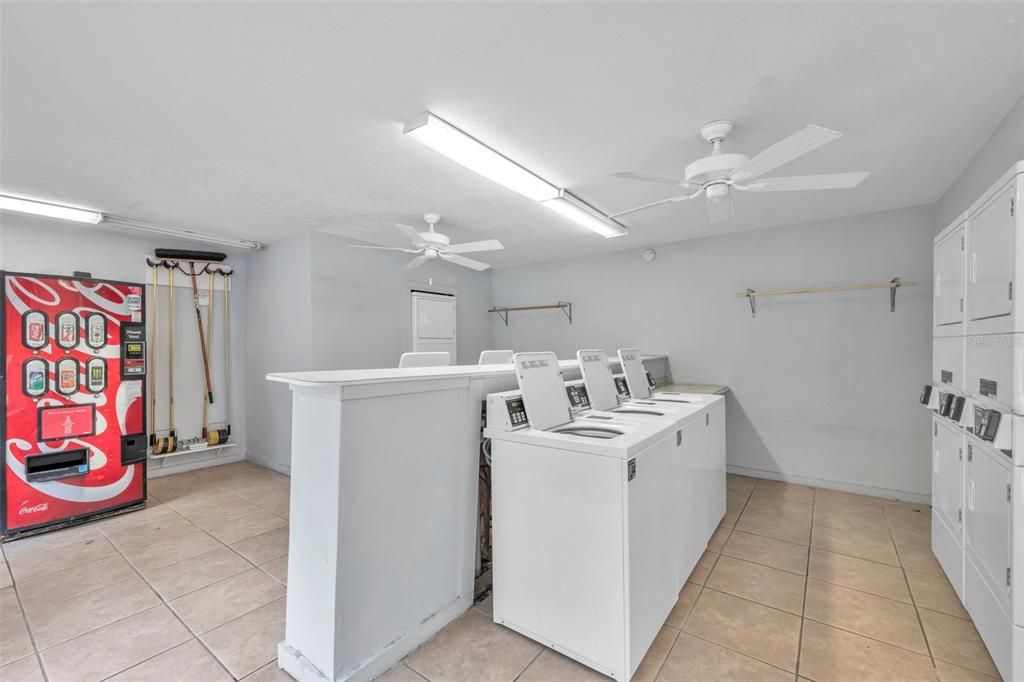 На продажу: $219,000 (1 спален, 1 ванн, 787 Квадратных фут)