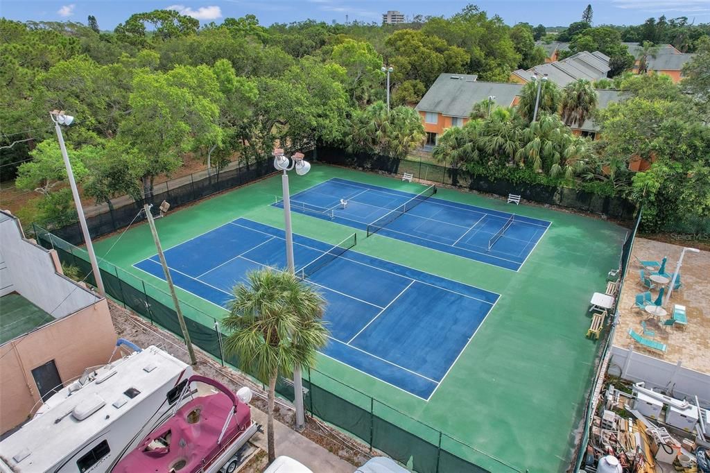 На продажу: $219,000 (1 спален, 1 ванн, 787 Квадратных фут)